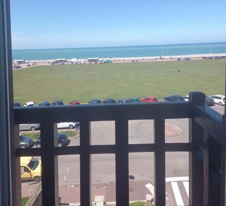 Bel Appartement Vue Mer Centre-Ville, Face Plage Dieppe Esterno foto